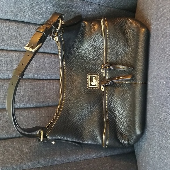 Dooney & Bourke, multiple purses, red, black, brown. Purse Lot - Picture 7 of 12